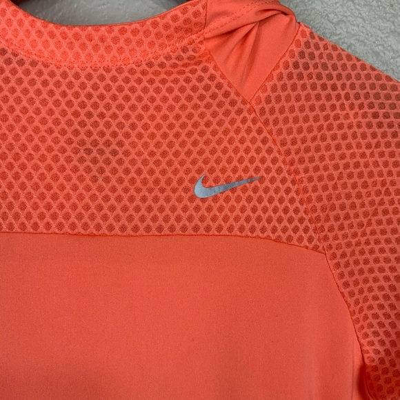 COPY - Light Weight Nike DriFit Hoodie - Picture 4 of 15